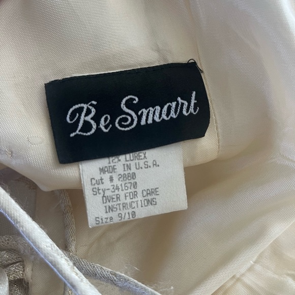 Vintage Lace-up Tulle Underlay Gown - Picture 5 of 9